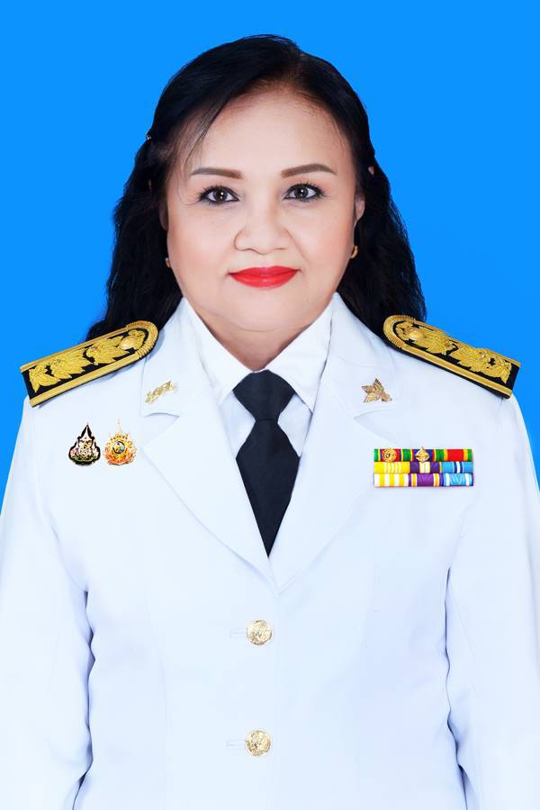 นางสุธาสินี พาชีเพชร